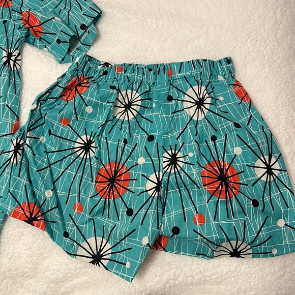 Mid Century Modern Cabana Set - Picture 3 of 6